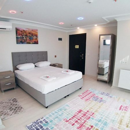 Golden Fish Hotel Batumi Ngoại thất bức ảnh