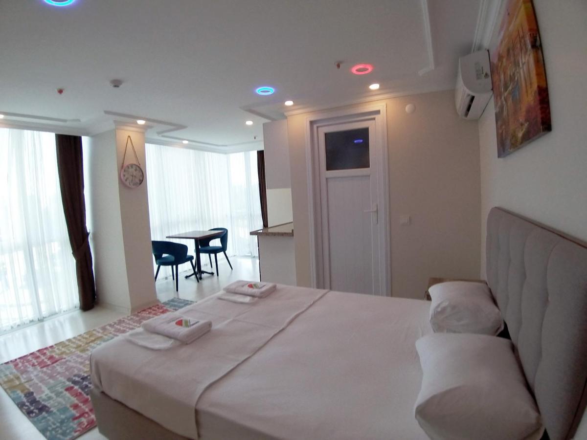 Golden Fish Hotel Batumi Ngoại thất bức ảnh