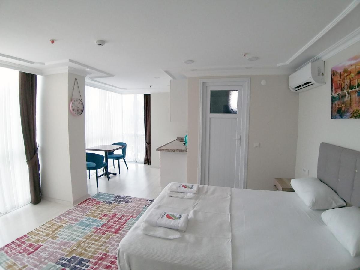 Golden Fish Hotel Batumi Ngoại thất bức ảnh